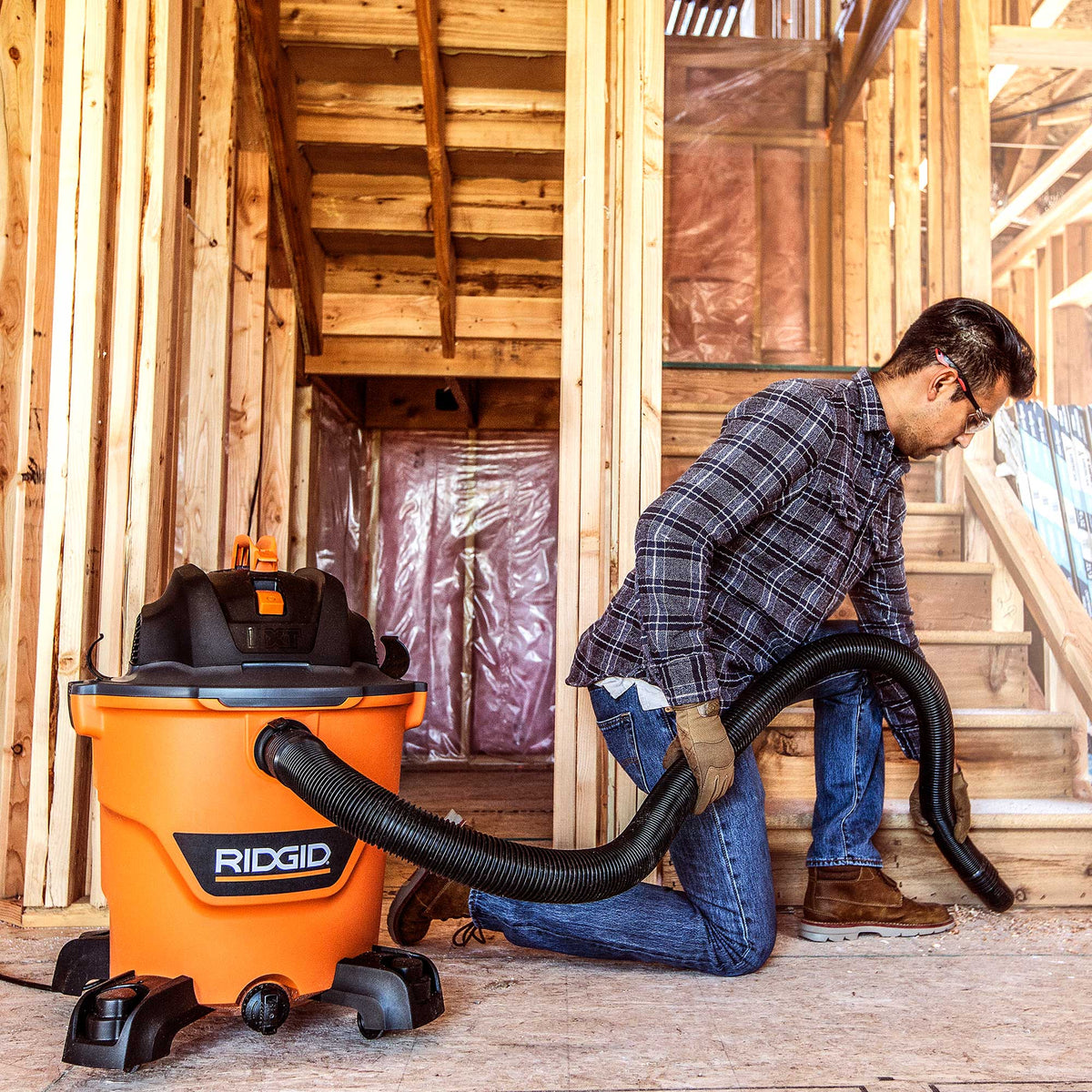 https://www.ridgid.cl/cdn/shop/files/Aspiradora-lifestyle2000x2000-7.jpg?v=1700683837&width=1200